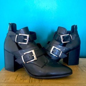Steve Madden Joker Black Ankle Boot 7.5